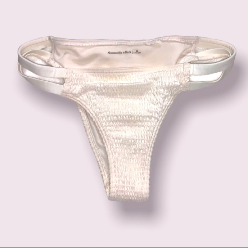 Abercrombie & Fitch White/Cream Bikini Bottoms. Cheeky. Size:XS